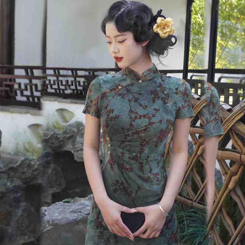 Green Floral Short Sleeve Qipao Dress