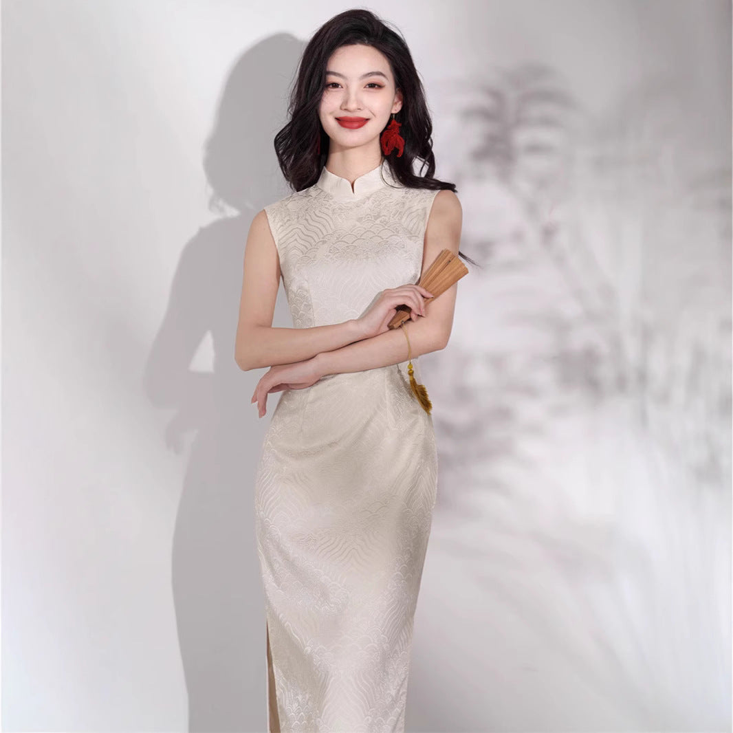 Sleeveless Jacquard Qipao Dress